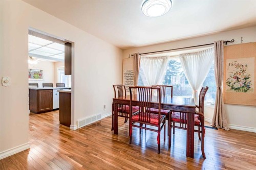 240 Canterville Drive Sw, Calgary, AB - Indoor Photo Showing Dining Room