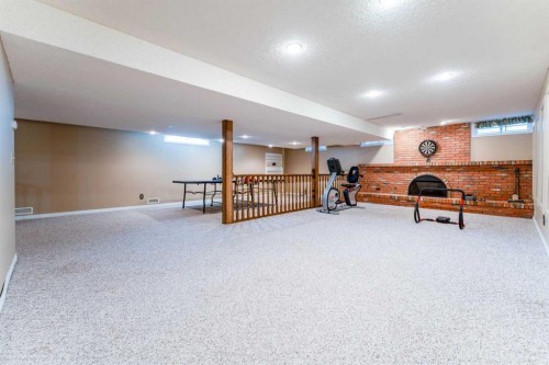 240 Canterville Drive Sw, Calgary, AB - Indoor