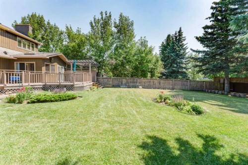 240 Canterville Drive Sw, Calgary, AB - Outdoor With Deck Patio Veranda