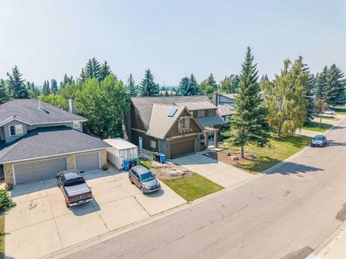 240 Canterville Drive Sw, Calgary, AB - Outdoor