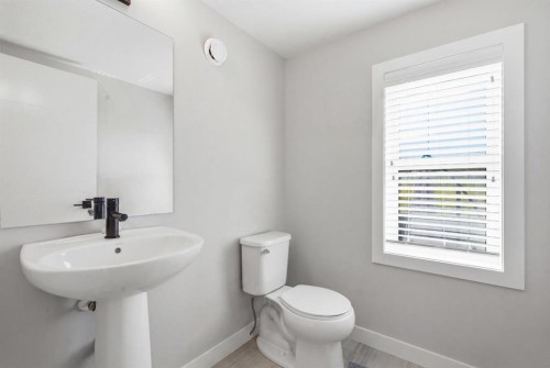 146 Sage Meadows Gardens Nw, Calgary, AB - Indoor Photo Showing Bathroom