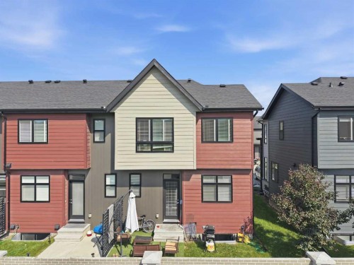 146 Sage Meadows Gardens Nw, Calgary, AB - Outdoor With Facade