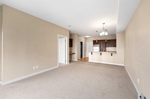 205-20 Royal Oak Plaza Nw, Calgary, AB - Indoor Photo Showing Other Room