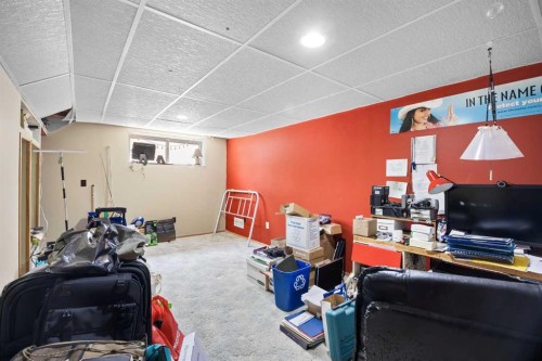 272 Huntington Close Ne, Calgary, AB - Indoor