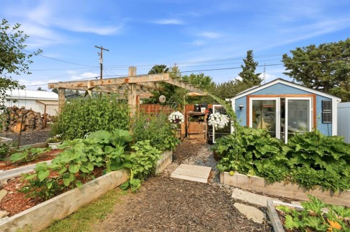 218 8 Avenue Ne, Sundre, AB - Outdoor