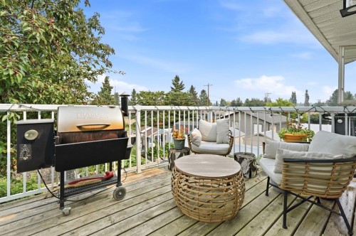 218 8 Avenue Ne, Sundre, AB - Outdoor With Deck Patio Veranda With Exterior