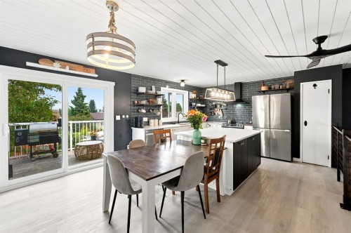 218 8 Avenue Ne, Sundre, AB - Indoor Photo Showing Dining Room