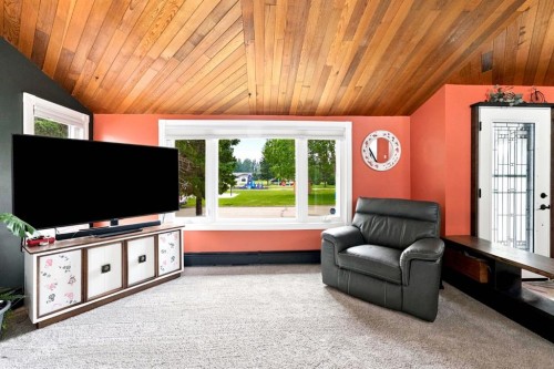 218 8 Avenue Ne, Sundre, AB - Indoor Photo Showing Other Room