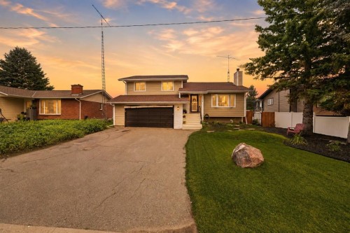 218 8 Avenue Ne, Sundre, AB - Outdoor