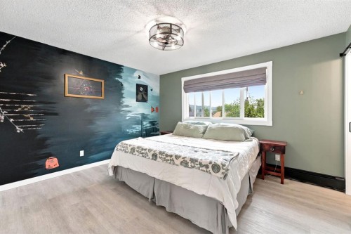218 8 Avenue Ne, Sundre, AB - Indoor Photo Showing Bedroom