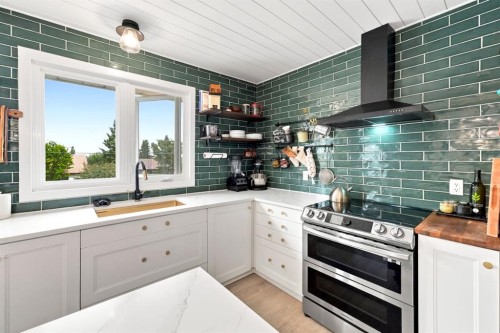 218 8 Avenue Ne, Sundre, AB - Indoor Photo Showing Other Room