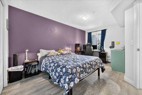 5308A-604 8 Street Sw, Airdrie, AB - Indoor Photo Showing Bedroom