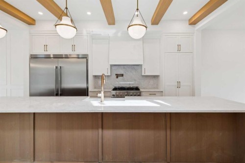 2609 5 Avenue Nw, Calgary, AB - Indoor Photo Showing Kitchen With Upgraded Kitchen