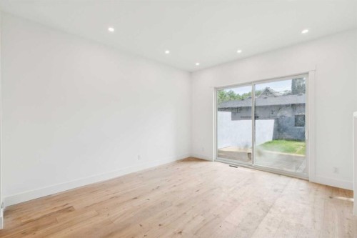 2609 5 Avenue Nw, Calgary, AB - Indoor Photo Showing Other Room
