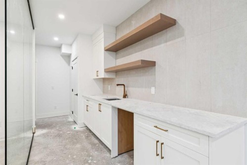 2609 5 Avenue Nw, Calgary, AB - Indoor Photo Showing Kitchen
