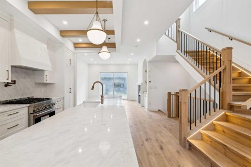 2609 5 Avenue Nw, Calgary, AB - Indoor Photo Showing Other Room