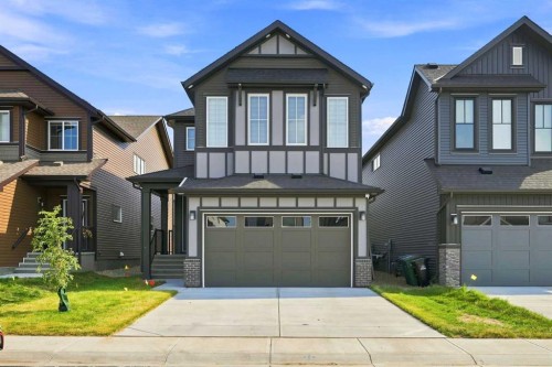 945 Chinook Winds SW Airdrie, AB T4B 5P8