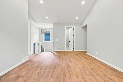 945 Chinook Winds Sw, Airdrie, AB - Indoor Photo Showing Other Room