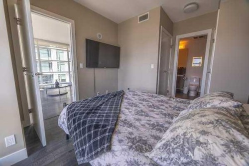 2407-1188 3Rd Street Se, Calgary, AB - Indoor Photo Showing Bedroom