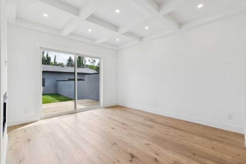 2607 5 Avenue Nw, Calgary, AB - Indoor Photo Showing Other Room