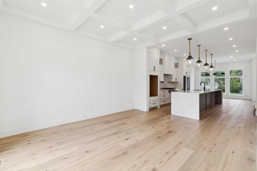 2607 5 Avenue Nw, Calgary, AB - Indoor Photo Showing Kitchen With Upgraded Kitchen