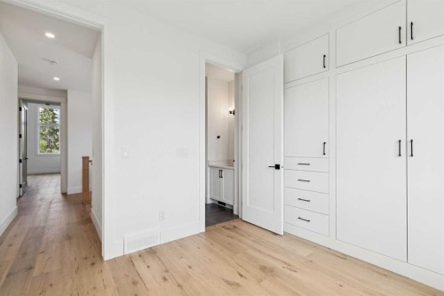 2607 5 Avenue Nw, Calgary, AB - Indoor Photo Showing Other Room