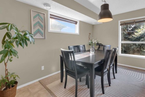 411-140 Sagewood Boulevard Sw, Airdrie, AB - Indoor Photo Showing Dining Room