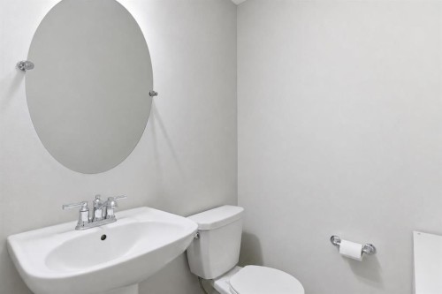 580 Savanna Boulevard, Calgary, AB - Indoor Photo Showing Bathroom