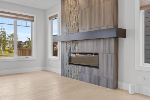 192 Magnolia Manor Se, Calgary, AB - Indoor Photo Showing Other Room