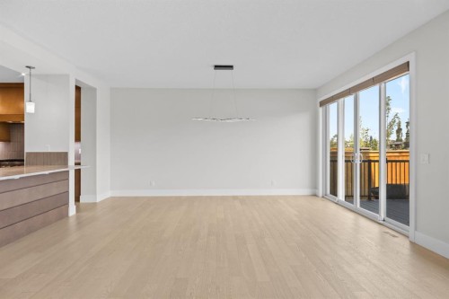 192 Magnolia Manor Se, Calgary, AB - Indoor