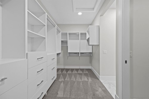 192 Magnolia Manor Se, Calgary, AB - Indoor With Storage