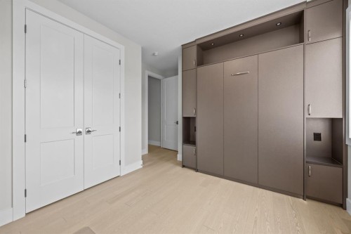 192 Magnolia Manor Se, Calgary, AB - Indoor Photo Showing Other Room