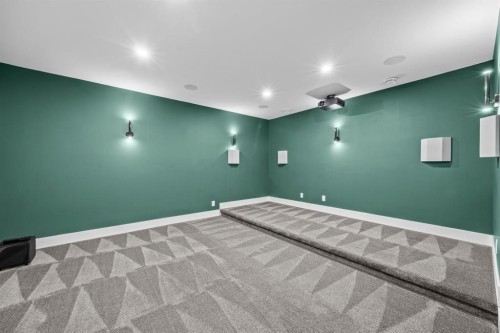 192 Magnolia Manor Se, Calgary, AB - Indoor Photo Showing Other Room