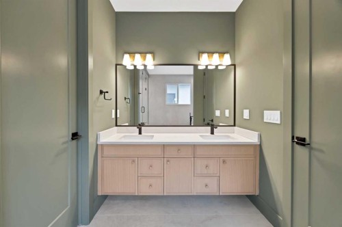 506 Waterford Rise, Chestermere, AB - Indoor Photo Showing Bathroom