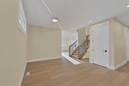 506 Waterford Rise, Chestermere, AB - Indoor Photo Showing Other Room