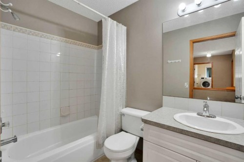 332 Harvest Hills Drive Ne, Calgary, AB - Indoor Photo Showing Bathroom