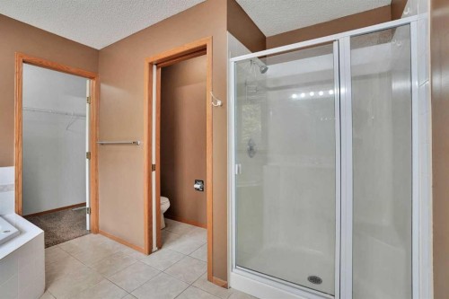 332 Harvest Hills Drive Ne, Calgary, AB - Indoor Photo Showing Bathroom