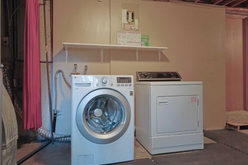 4904 Verulum Place Nw, Calgary, AB - Indoor Photo Showing Laundry Room