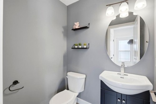 564 Evanston Drive Nw, Calgary, AB - Indoor Photo Showing Bathroom