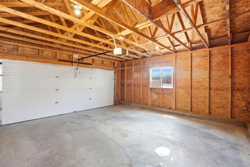 564 Evanston Drive Nw, Calgary, AB - Indoor Photo Showing Garage