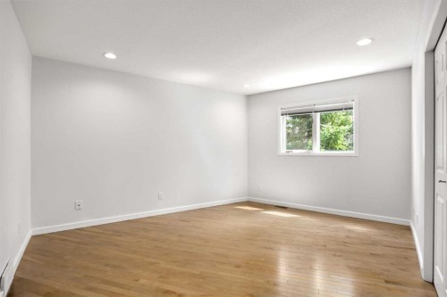 1064 Evergreen Circle, Canmore, AB - Indoor Photo Showing Other Room