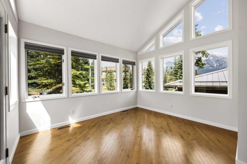 1064 Evergreen Circle, Canmore, AB - Indoor Photo Showing Other Room
