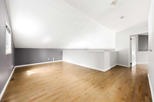 1064 Evergreen Circle, Canmore, AB - Indoor Photo Showing Other Room