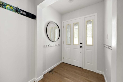 1064 Evergreen Circle, Canmore, AB - Indoor Photo Showing Other Room