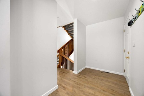 1064 Evergreen Circle, Canmore, AB - Indoor Photo Showing Other Room
