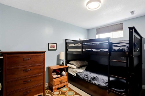 3056 32A Street Se, Calgary, AB - Indoor Photo Showing Bedroom