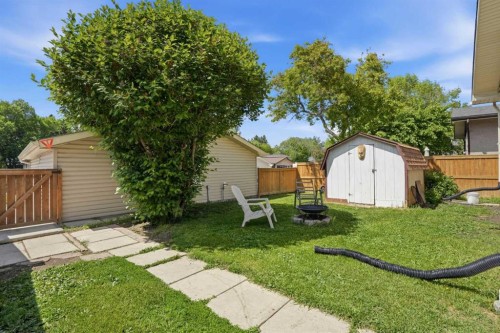 3056 32A Street Se, Calgary, AB - Outdoor