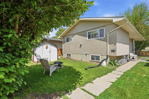 3056 32A Street Se, Calgary, AB - Outdoor