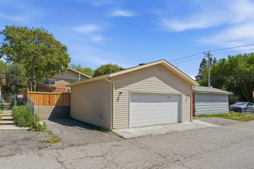 3056 32A Street Se, Calgary, AB - Outdoor