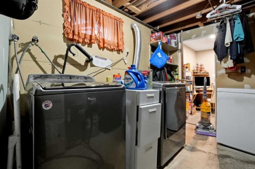 3056 32A Street Se, Calgary, AB - Indoor Photo Showing Laundry Room